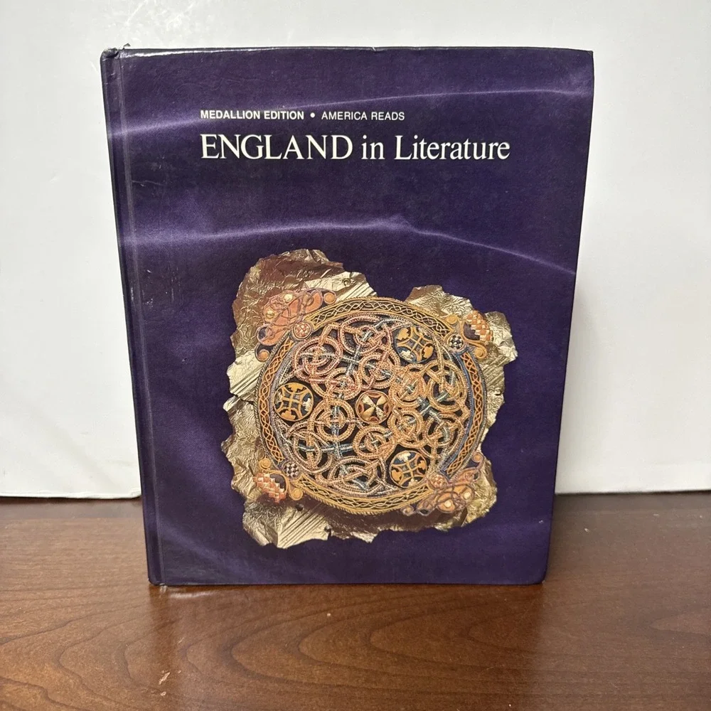 England in Literature w/ Macbeth -Medallion Edition -America Reads 1979 HC